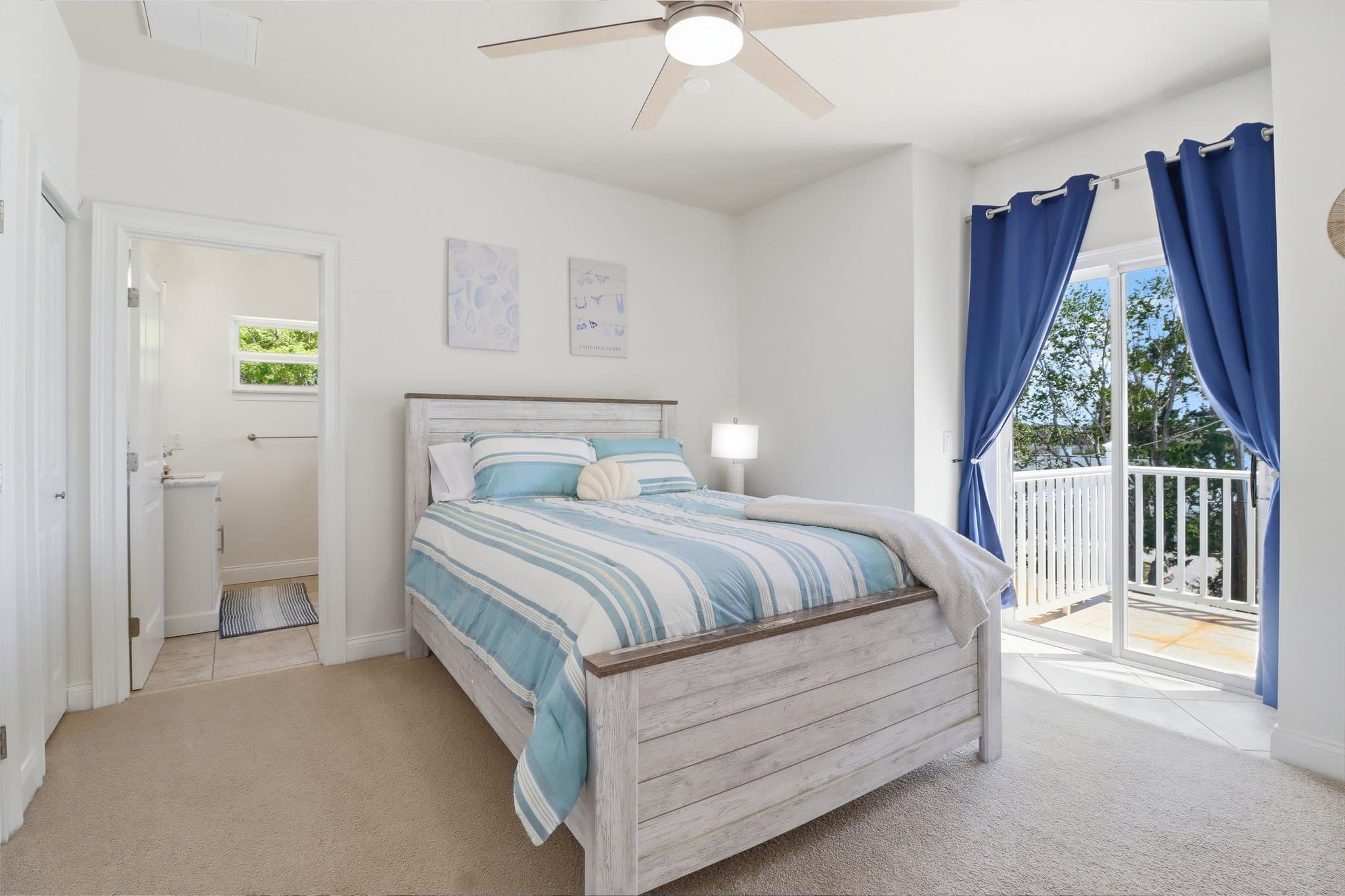 Additional bedroom with private balcony